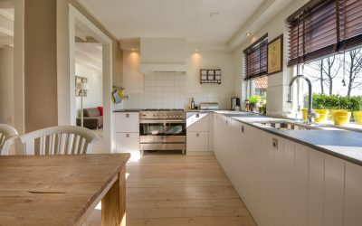 Comment peindre une table en bois ?
