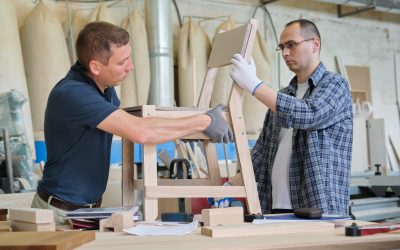 Comment peindre du bois avec une bombe de peinture ?